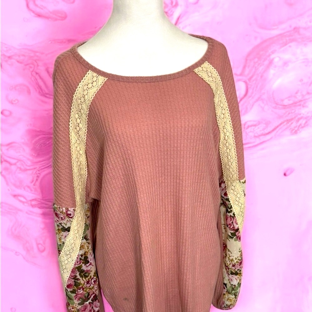 Blue Pink Floral Sleeve Top with Lace Detail. Size Large.